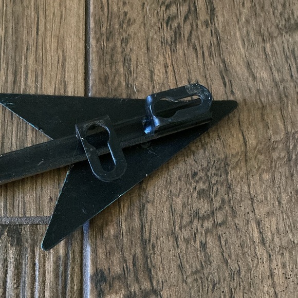 Three Arrows Metal Wall Decor - Picture 8 of 9